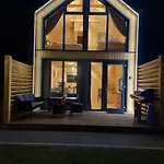 Holiday home Vip Celebrity House Przy Suntago, Grabska Osada *