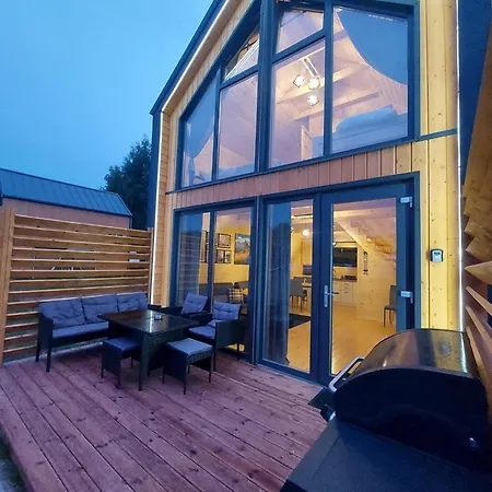 Ferienhaus Vip Celebrity House Przy Suntago, Grabska Osada