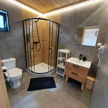 Vip Celebrity House Przy Suntago, Grabska Osada Nyaraló