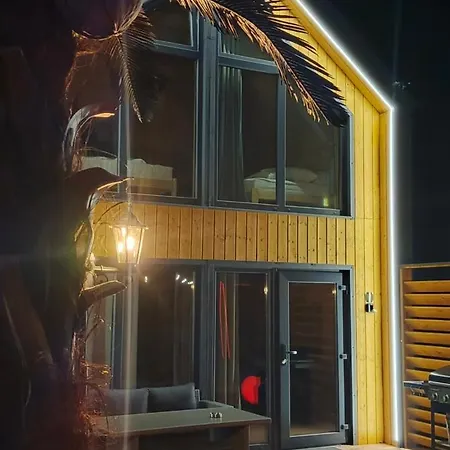 Dom wakacyjny Vip Celebrity House Przy Suntago, Grabska Osada *